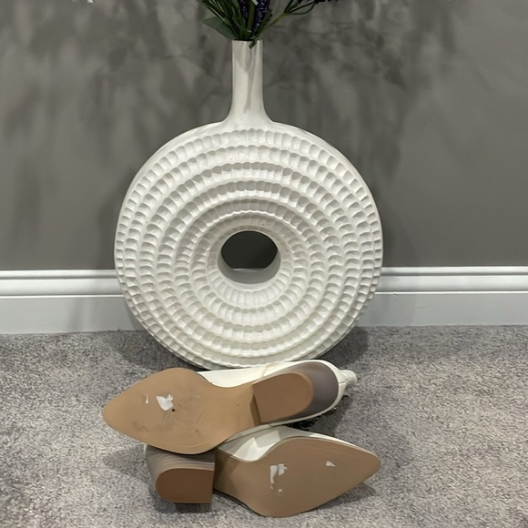 Oasis Society Rhinestone fringe ankle boots. Size 7. - Picture 4 of 6